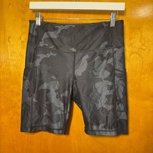 Prana Electa Women's Black/Gray Cammo Legging Shorts -M